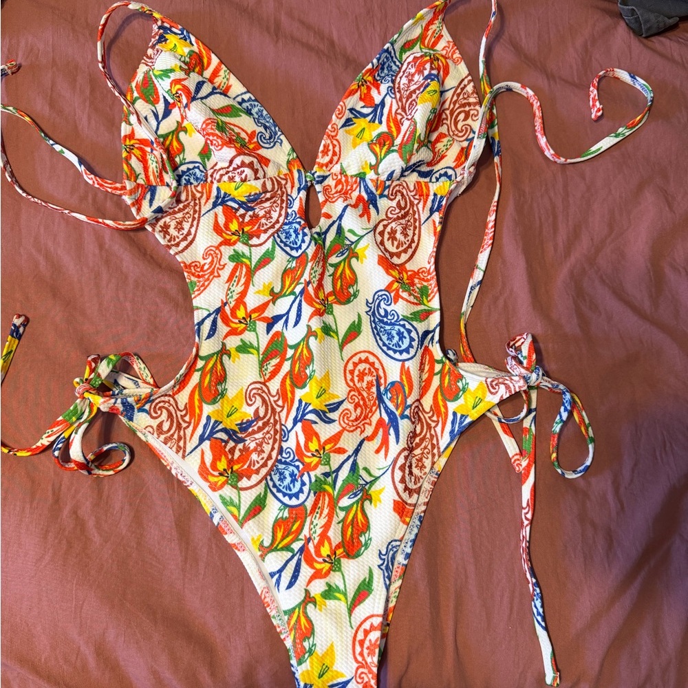 SHEIN Multicolor Paisley Print Swimsuit